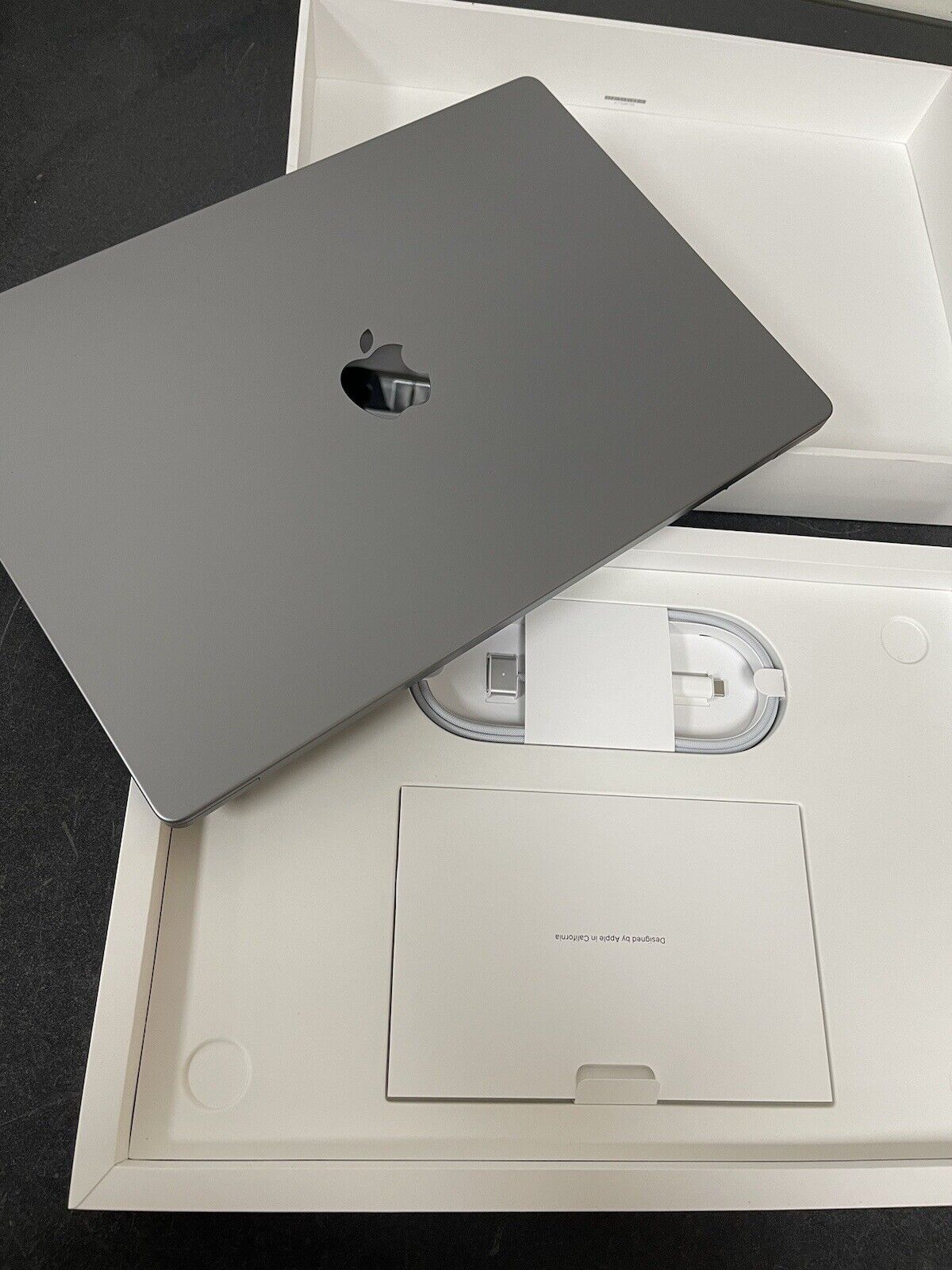 Amazon.com: 2021 Apple MacBook Pro with Apple M1 Max Chip