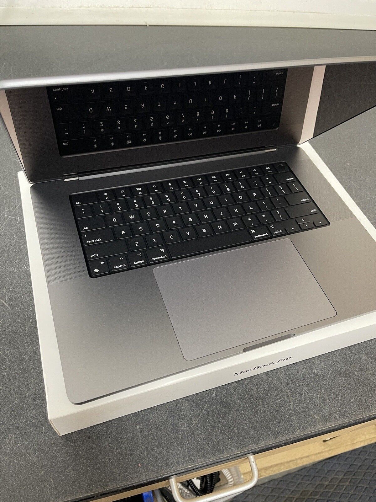 M1 MAX MACBOOK PRO - 64GB / 2TB (SPACE GRAY) | z index M1 MAX MACBOOK PRO - 64GB / 2TB (SPACE GRAY) | z index